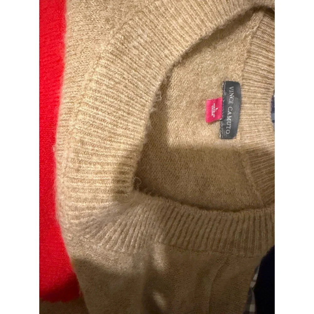 Vince Camuto Beige Knit Sweater with Red Heart – Size L - Picture 3 of 4